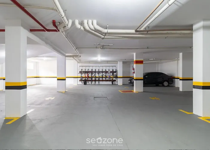 Apto com churrasq ótima localização Jurerê CCB103