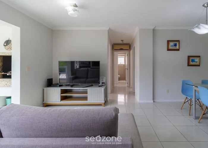 Apto com churrasq ótima localização Jurerê CCB103