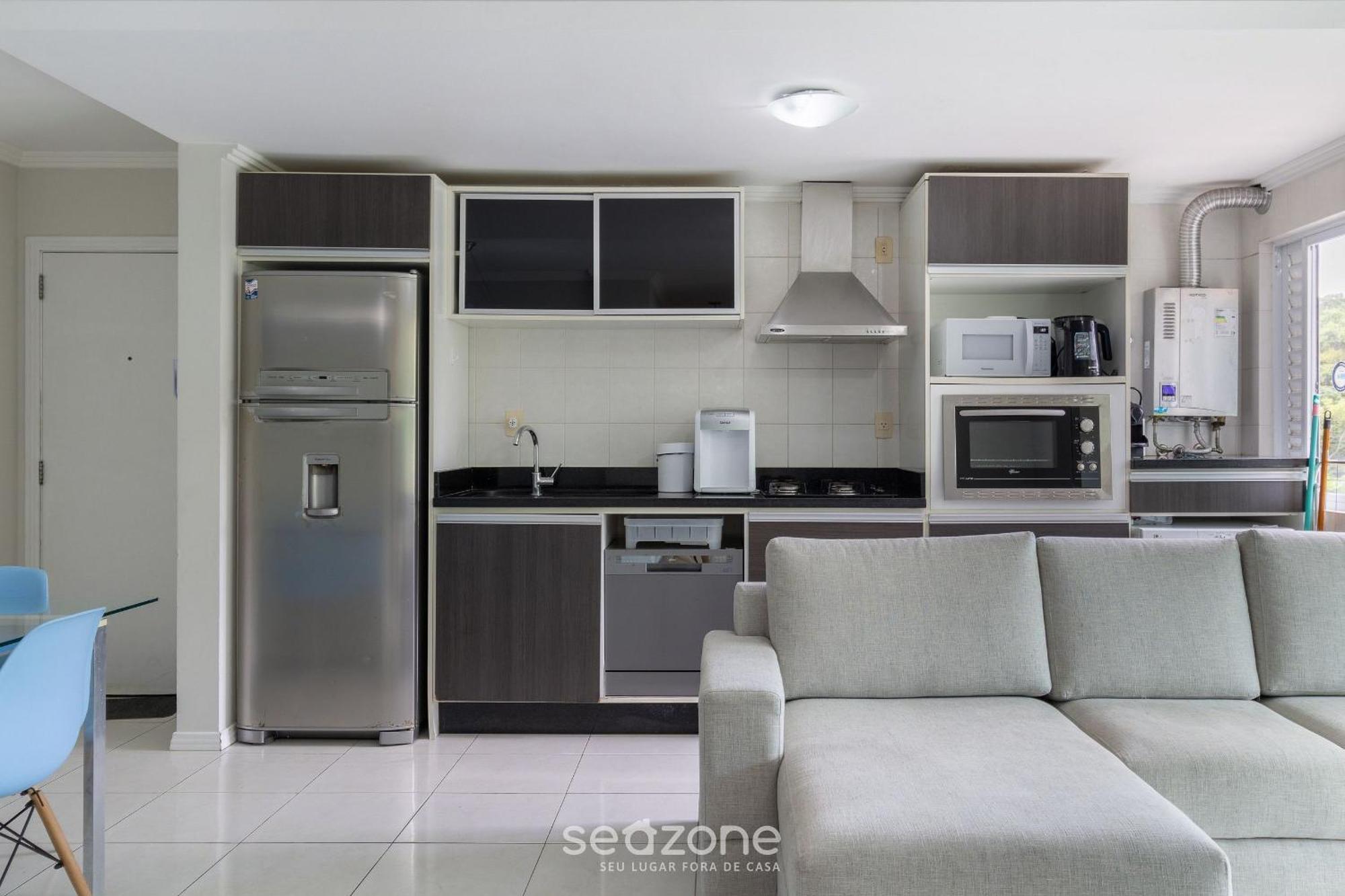 Apto Com Churrasq ótima Localização Jurerê Ccb103 *